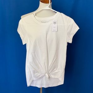 NWT Abercrombie white T